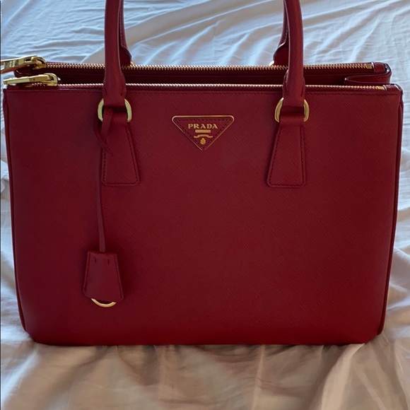 Prada Handbags - PRADA Medium Galleria Tote Bag w/ Strap (Red)